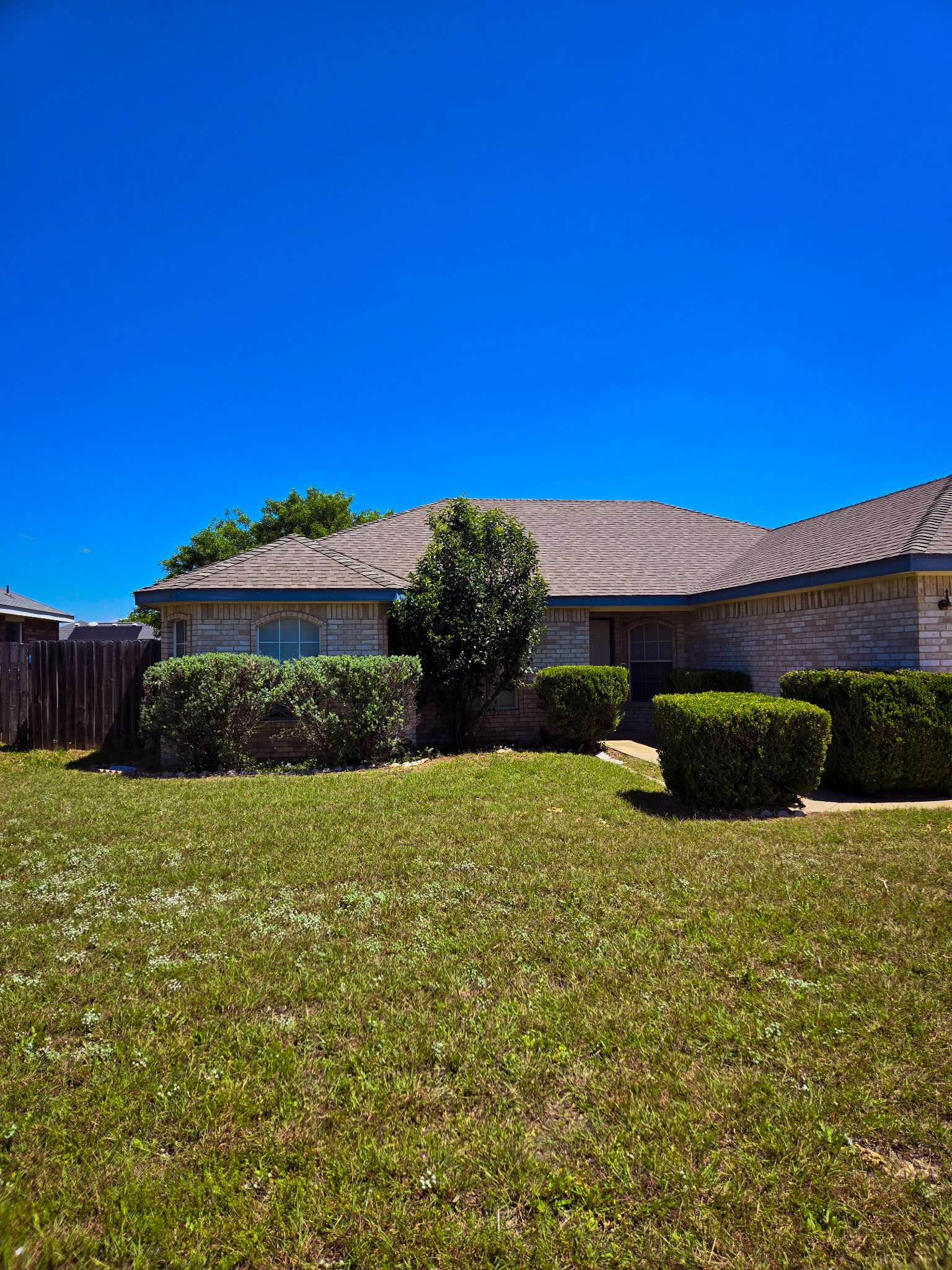 2811 Maria Dr